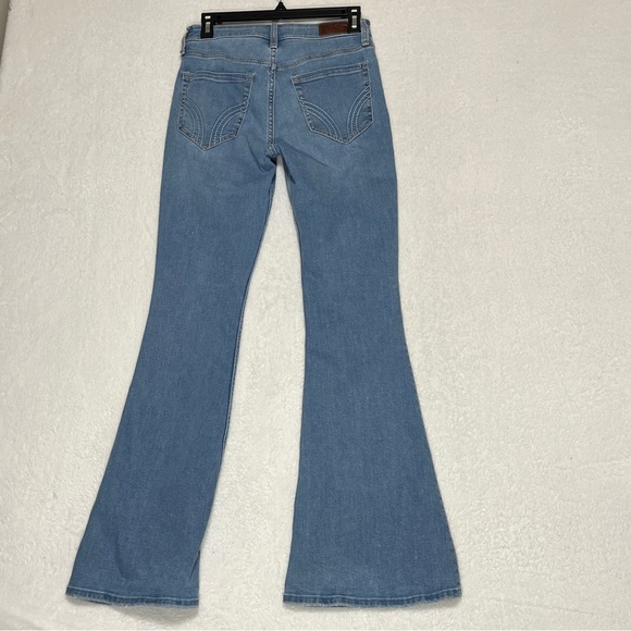Hollister Women High-Rise Flare Hollister Soft Stretch Light Wash Size 4R (W-27) - Picture 2 of 15